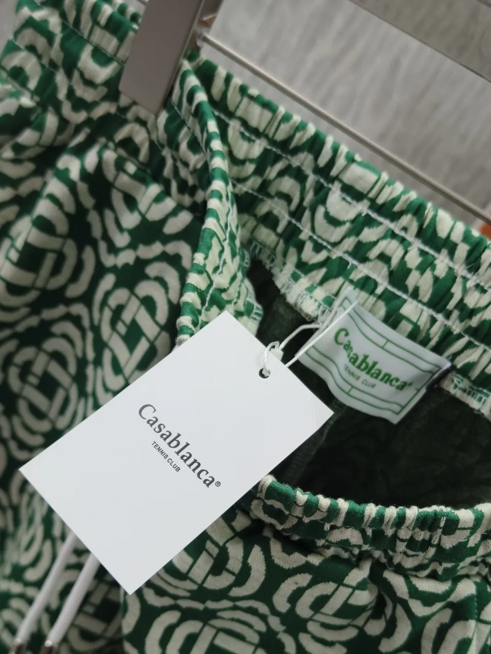 🌈🌈 Casablanca/Casablanca casual shorts with full logo, summer New Arrival, luxury Classic brand original LOGO accessories, best-selling model at the counter. Very comfortable to wear, low-key yet luxurious, very classy to wear. Needless to say, the style and tailoring of the trousers, the upper body is exquisite and vivid👍High-end first-class materials, truly palace-level casual pants Using Turkish cotton, the quality is outstanding. After heavy washing, the pants are very soft! Not picky, the upper body is absolutely stylish and extremely luxurious. Color: Picture color Sizes: M L XL 2XL 3XL